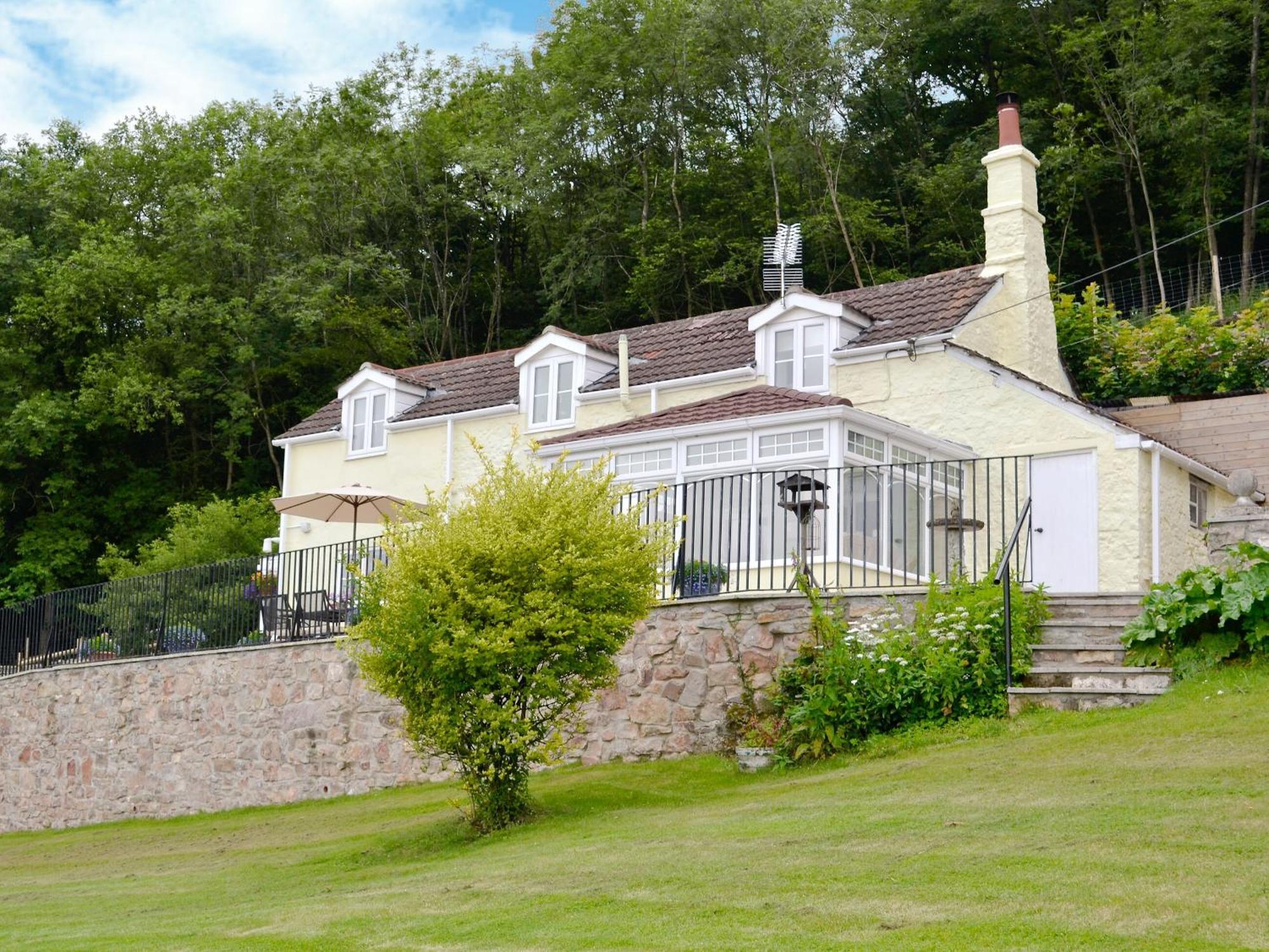 Вилла Thornhill Whitchurch  Экстерьер фото